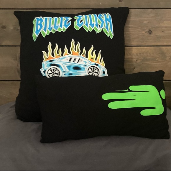 Billie Ellish up-cycled t-shirt pillow Handmade - Picture 5 of 5